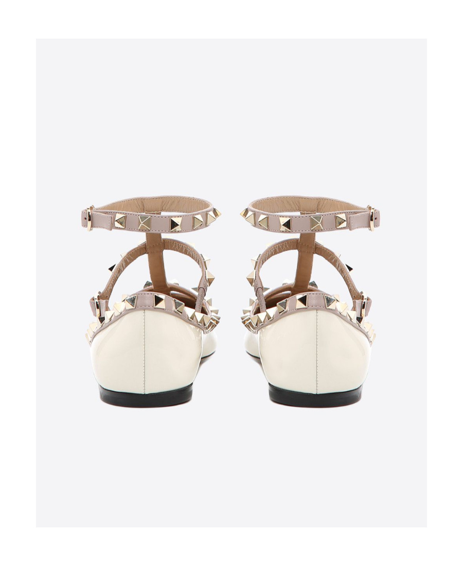 Valentino Garavani Rockstud Pointed Toe Ballerina Shoes In Neutral