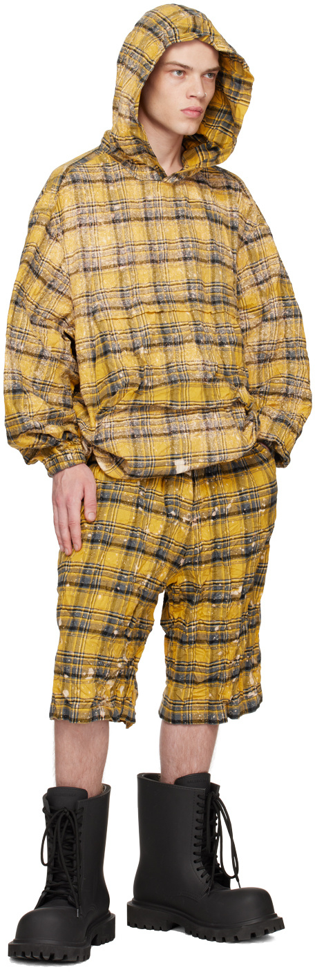 We11 Done Crinkled Check Shorts In Brown