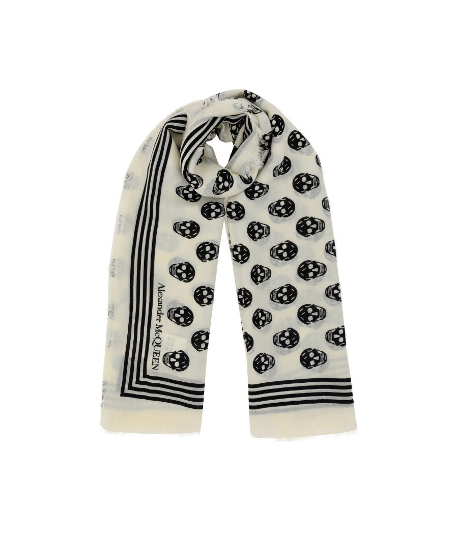 Alexander Mcqueen Skull Printed Frayed-edge Scarf In Nude