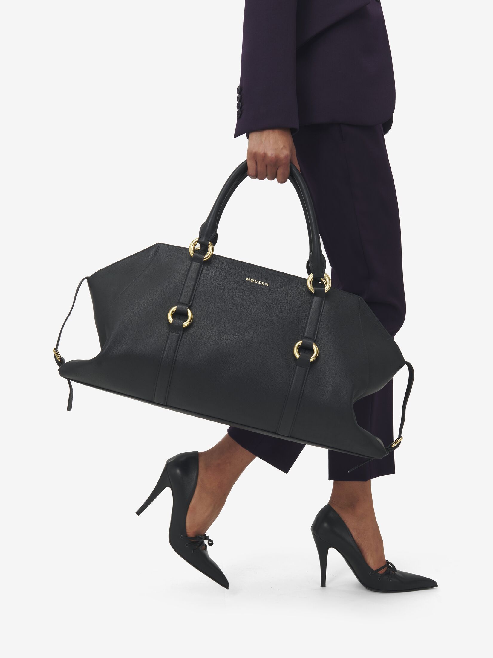 Alexander Mcqueen Farringdon Maxi Bag In Black In Black