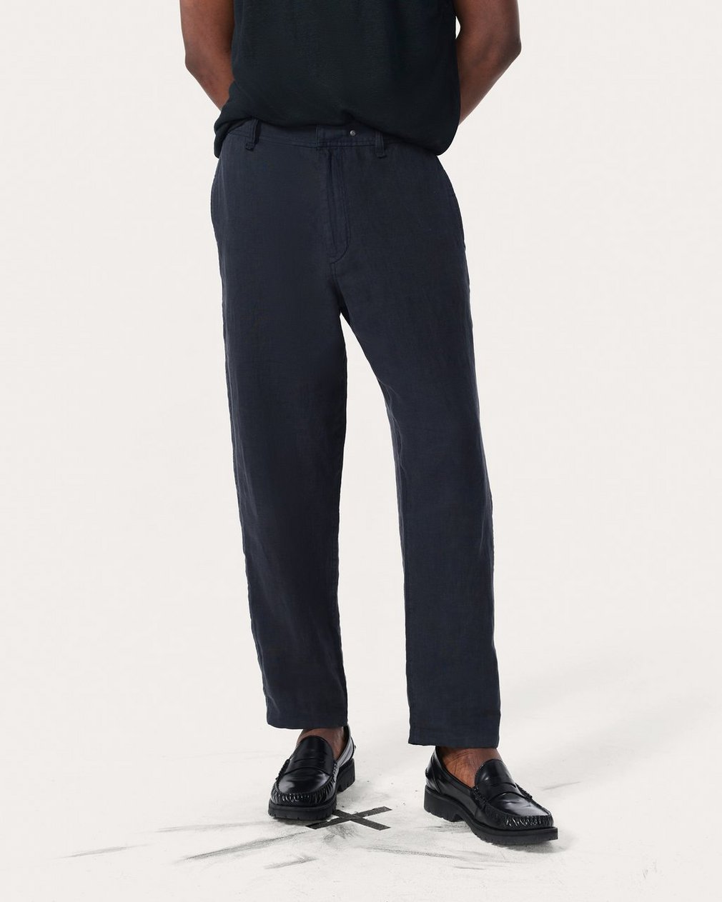 Rag & Bone Tapered Linen Trousers In Black