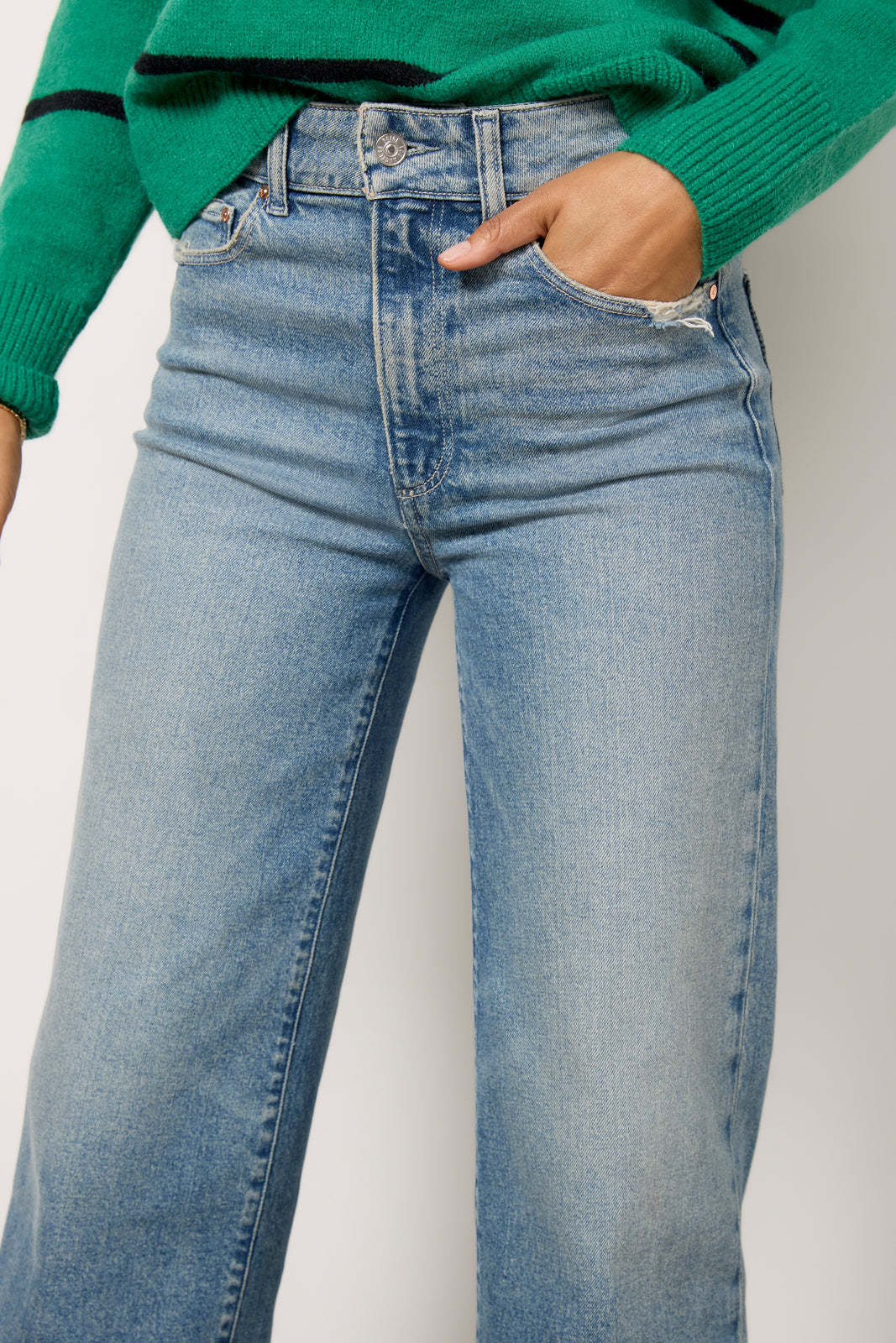 Paige Belt-loop Jeans In Blue