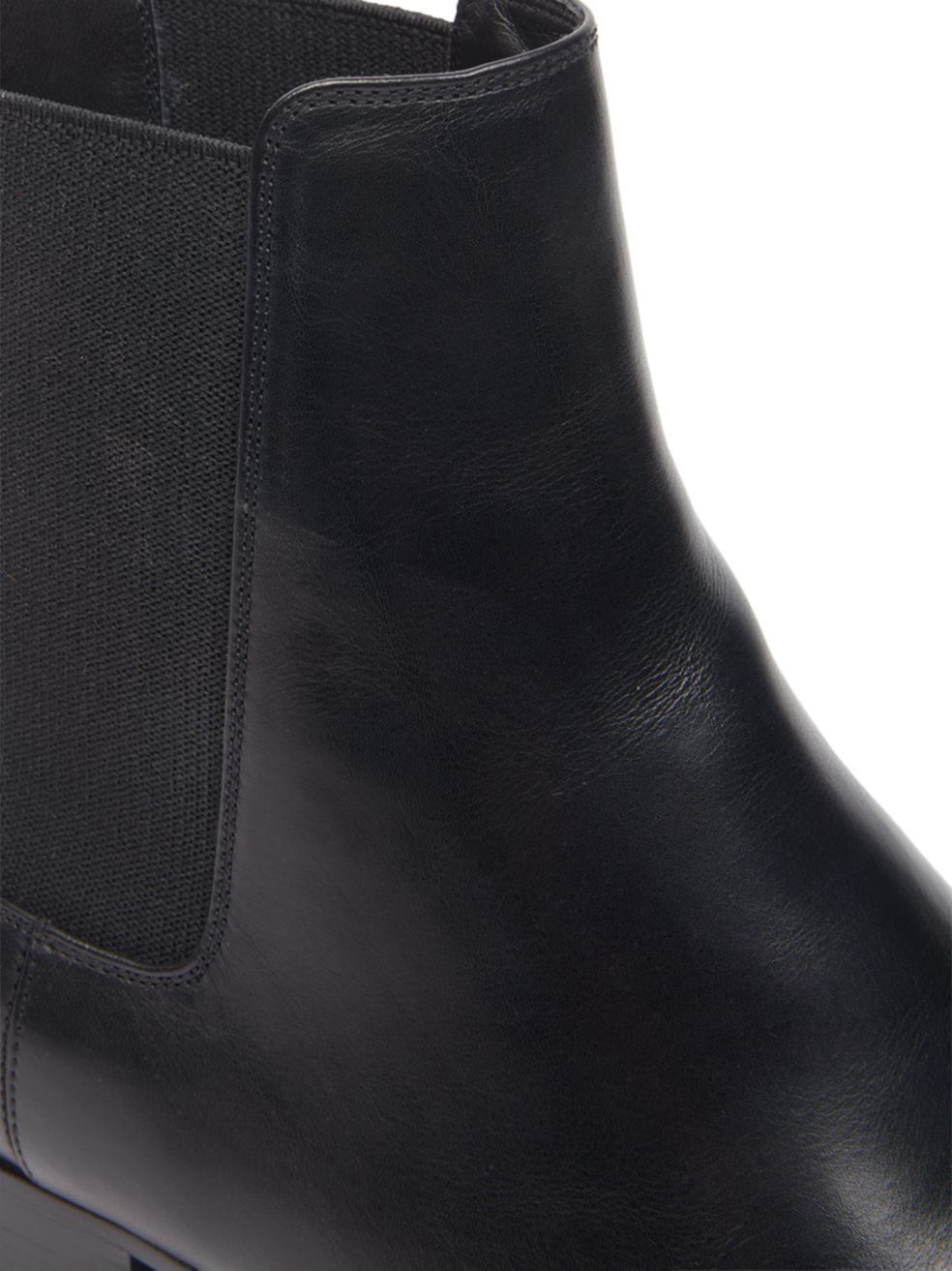 Saint Laurent Leather Wyatt Chelsea Boots In Black
