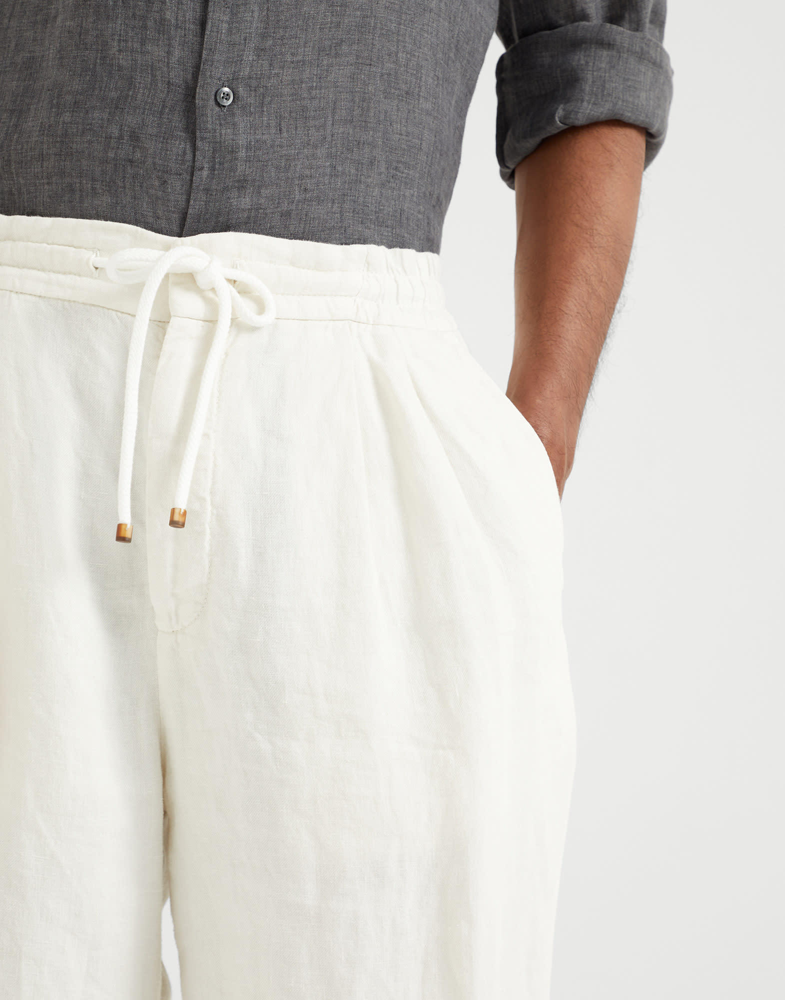 Brunello Cucinelli Linen Shorts In White