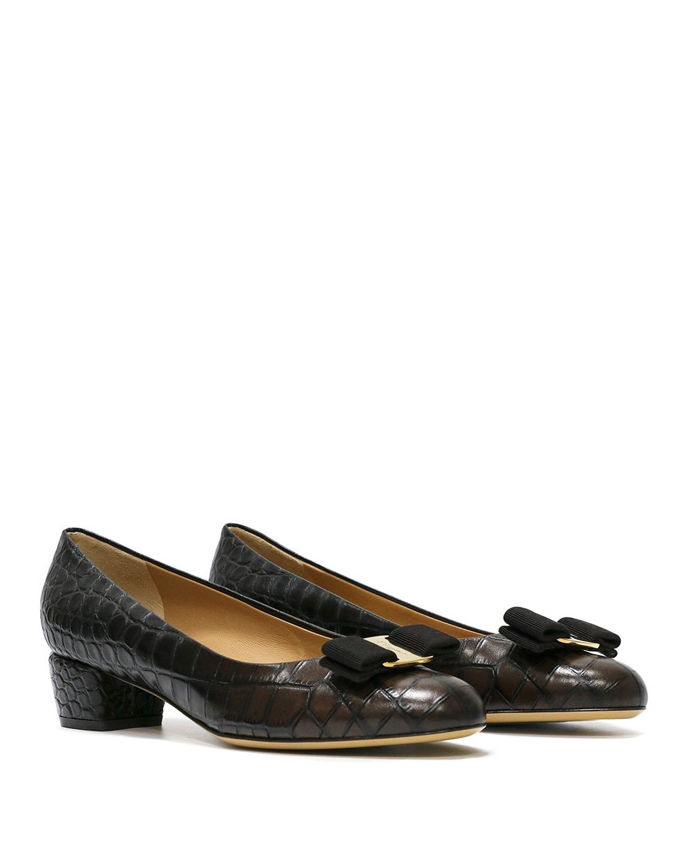 Ferragamo Vara Q Bow-embellished Quilted Patent-leather Pumps In Black