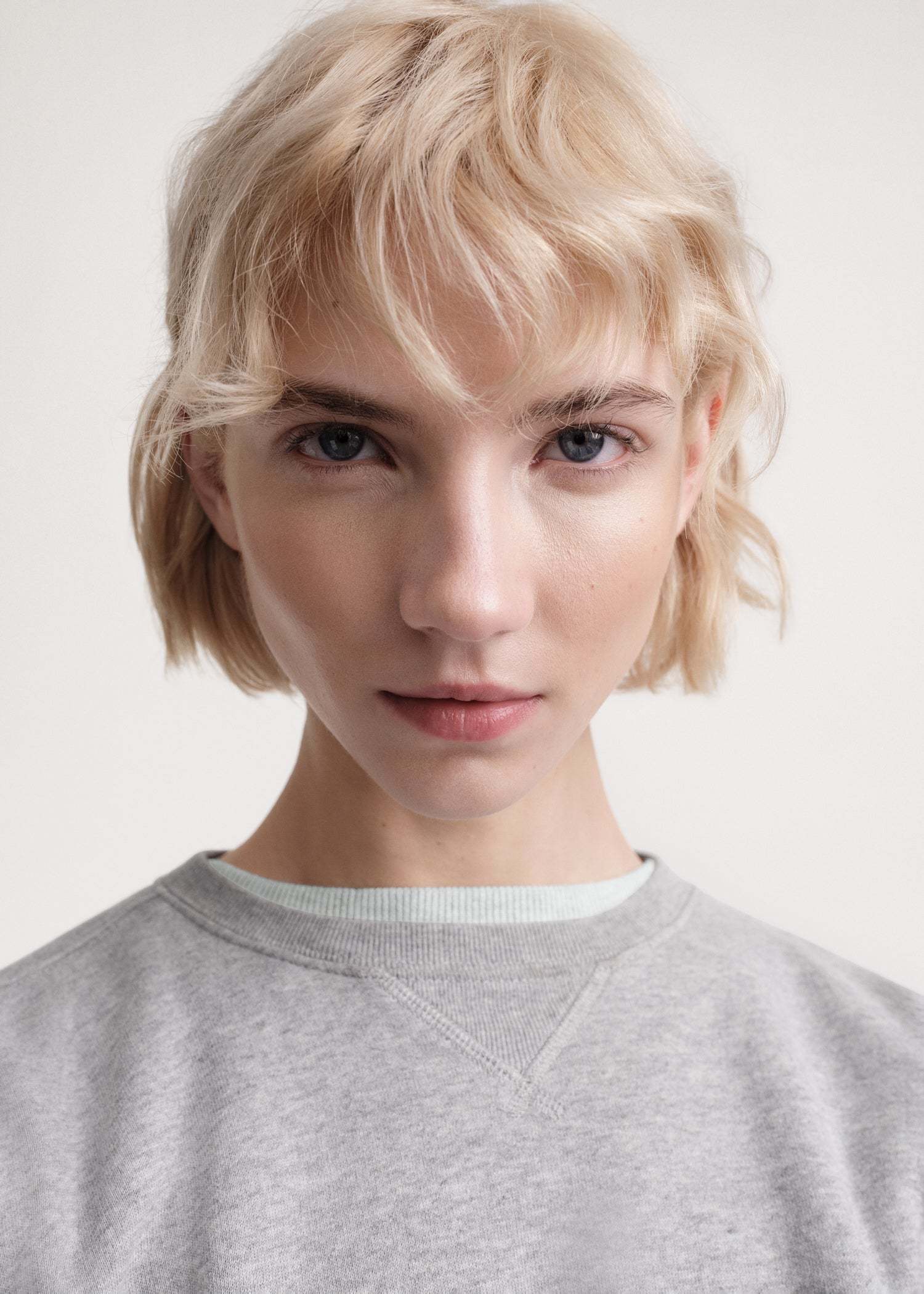 Totême Crew-neck Long-sleeve Top In Gray