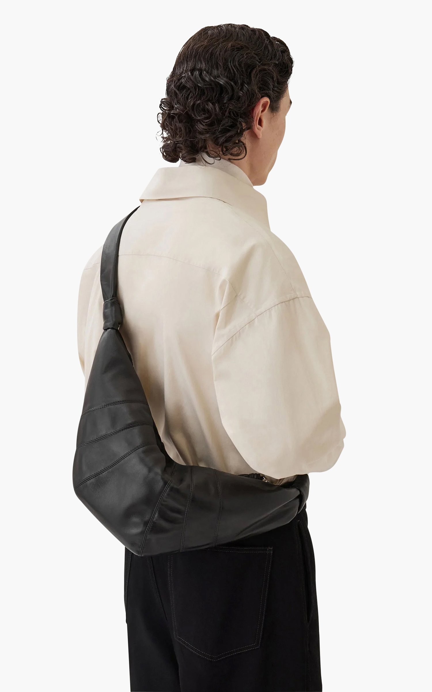 Lemaire Croisaant Medium Messenger Bag In Black