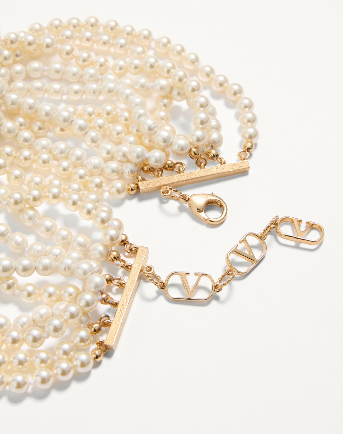 Valentino Garavani Fleur Lumineuse Necklace In Metal Enamel Pearls And Fabric Woman Gold/ivory/cream In Gold/ivory/cream/multicolored Beige