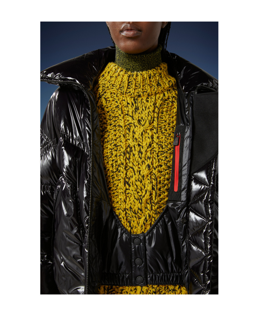 Moncler Logo-patch Quilted Puffer Jacket In Black