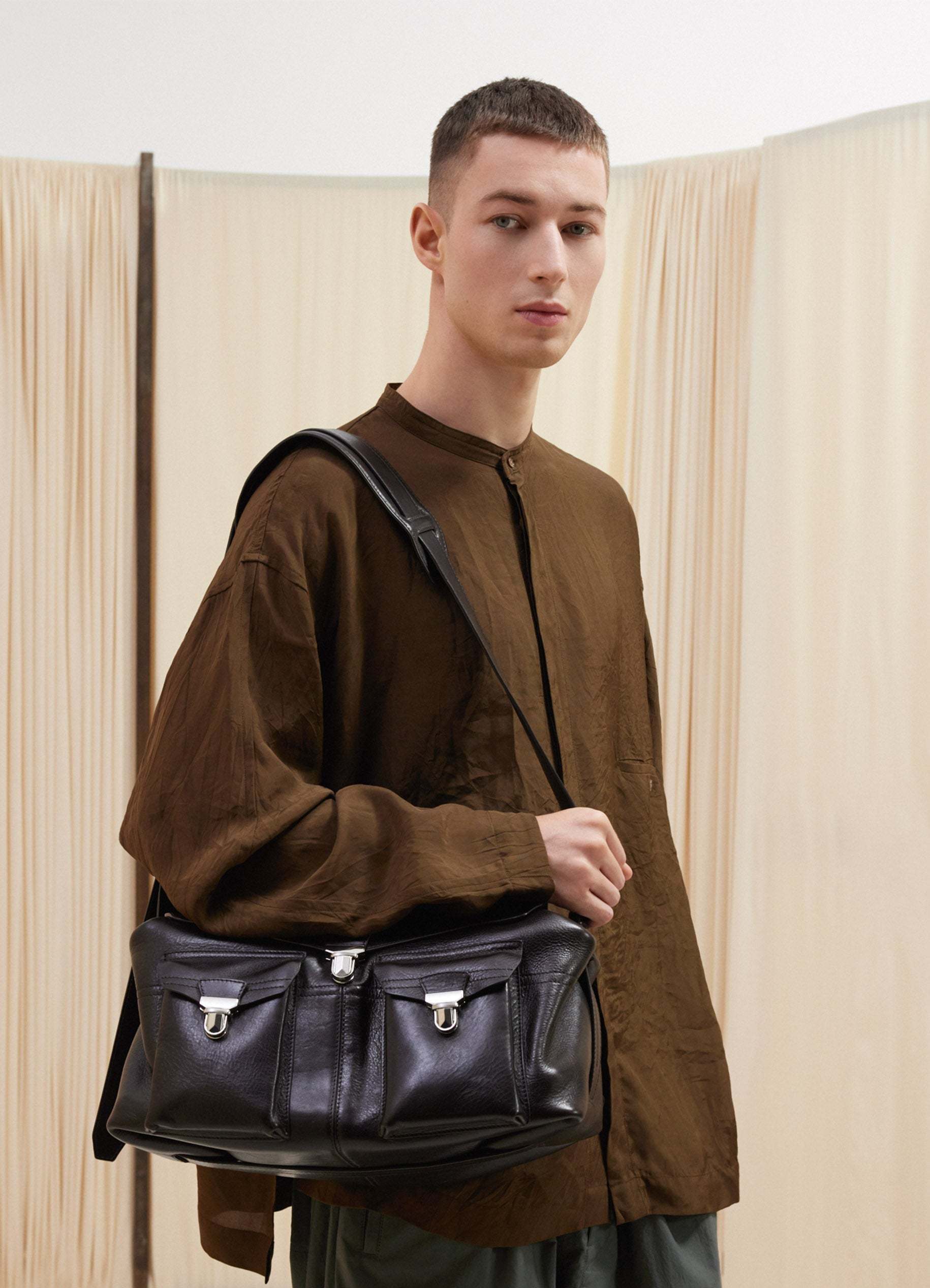 Lemaire Weekend Gear Leather Crossbody Bag With Pockets In Black