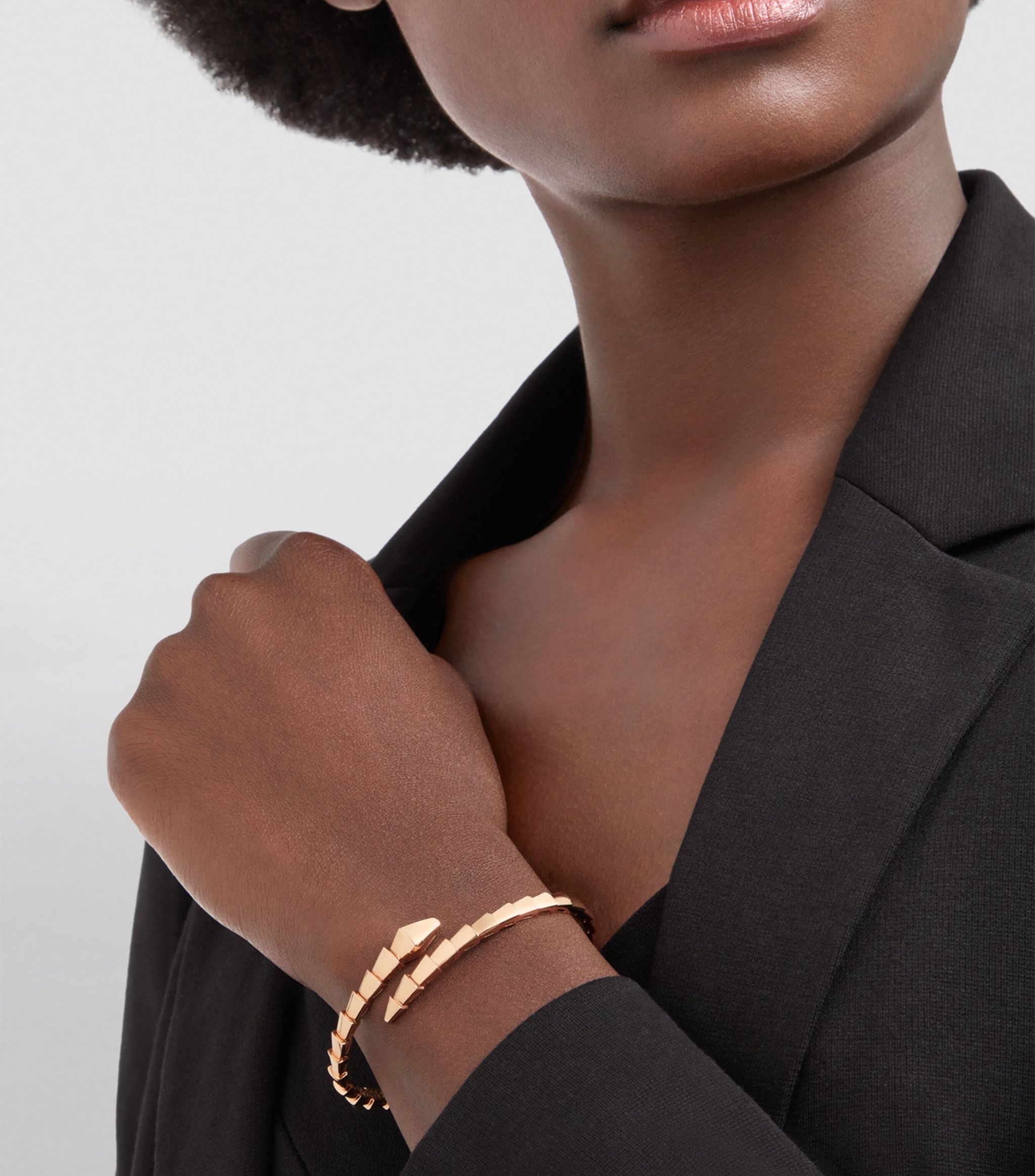 Bvlgari Womens Rose Gold Serpenti Viper 18ct Rose-gold Bangle Bracelet In Yellow
