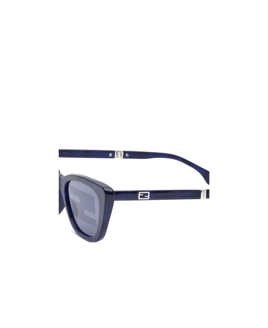 FENDI FENDI EYEWEAR CAT-EYE FRAME SUNGLASSES