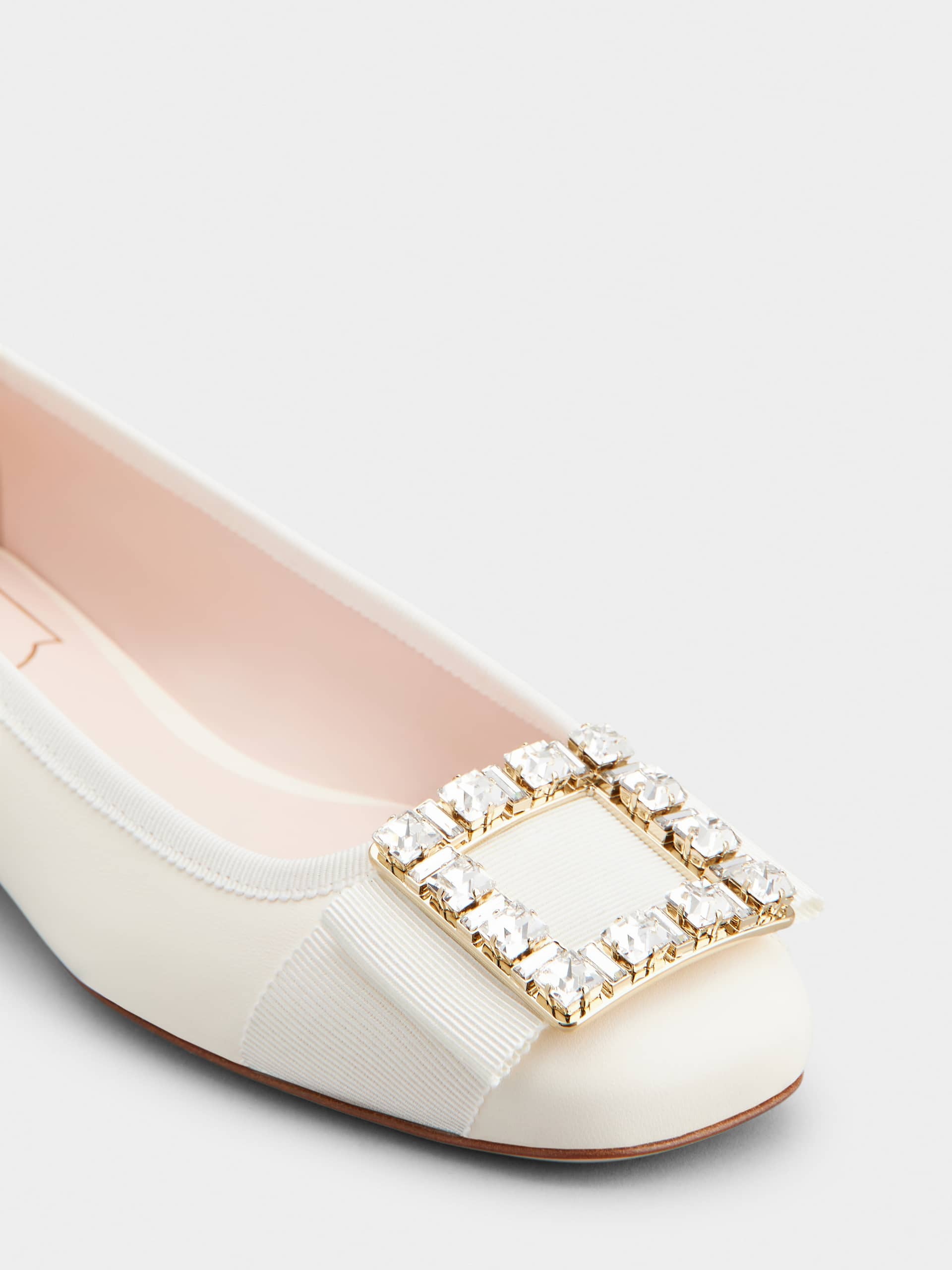 Roger Vivier Embellished Slip-on Ballerinas In White