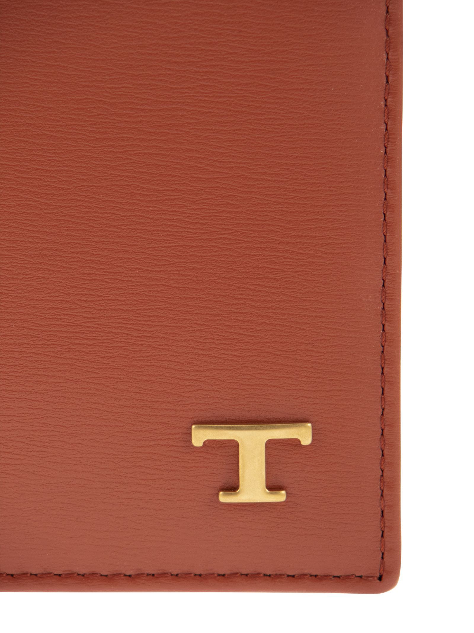Tod's Men Leather Wallet With Logo In Brown