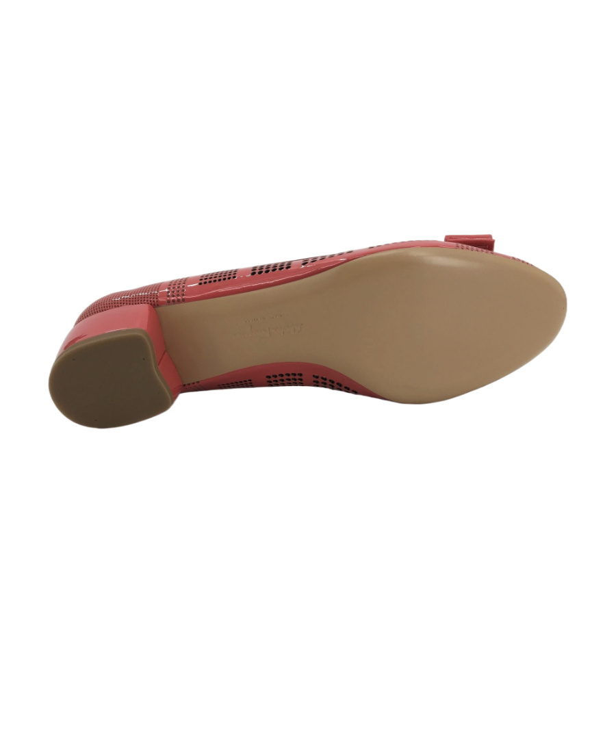 Ferragamo Logo Bow Ballet Shoes In Brown