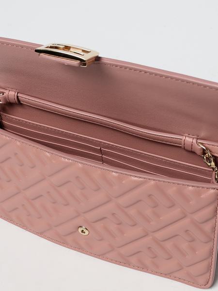 Fendi Wallet On Chain Baguette In Pink