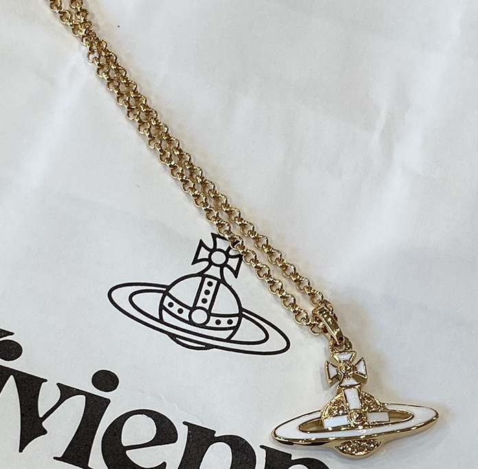 VIVIENNE WESTWOOD LOGO DESIGN NECKLACE