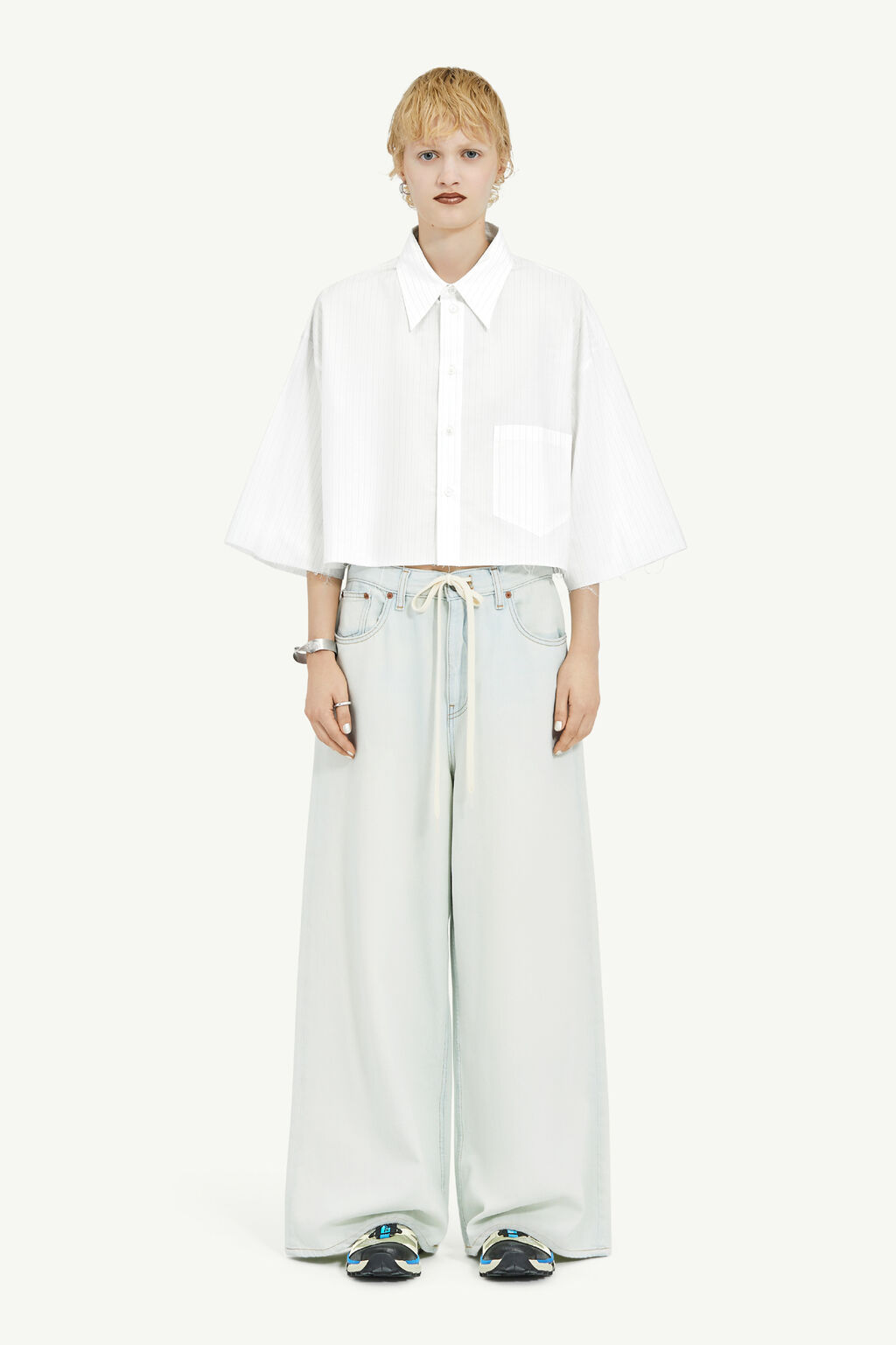 Shop Mm6 Maison Margiela Lightweight Denim Low-waist Trousers In Blue