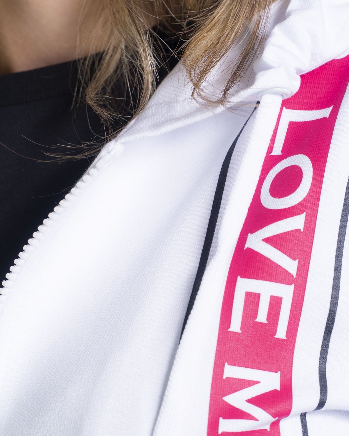Moschino Logo Printed Zipper Casual Jacket In White