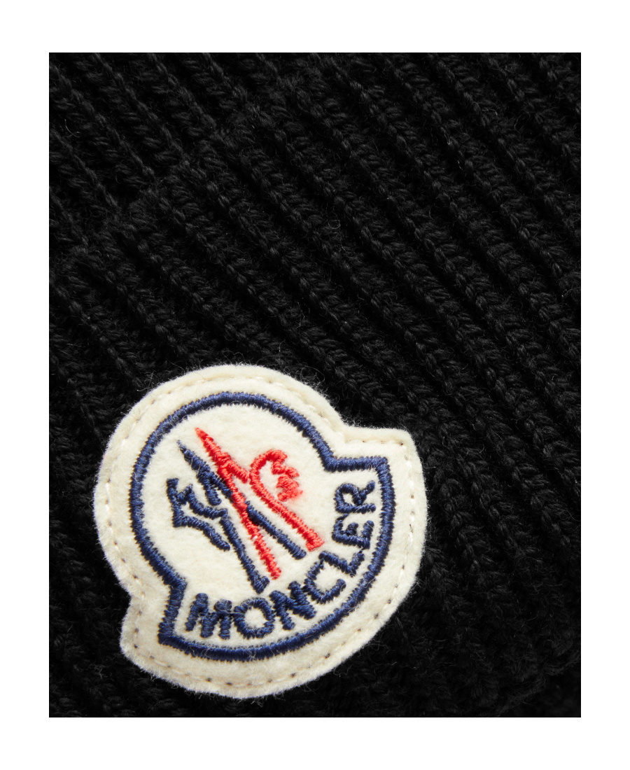 Moncler Wool & Cashmere Beanie In Black
