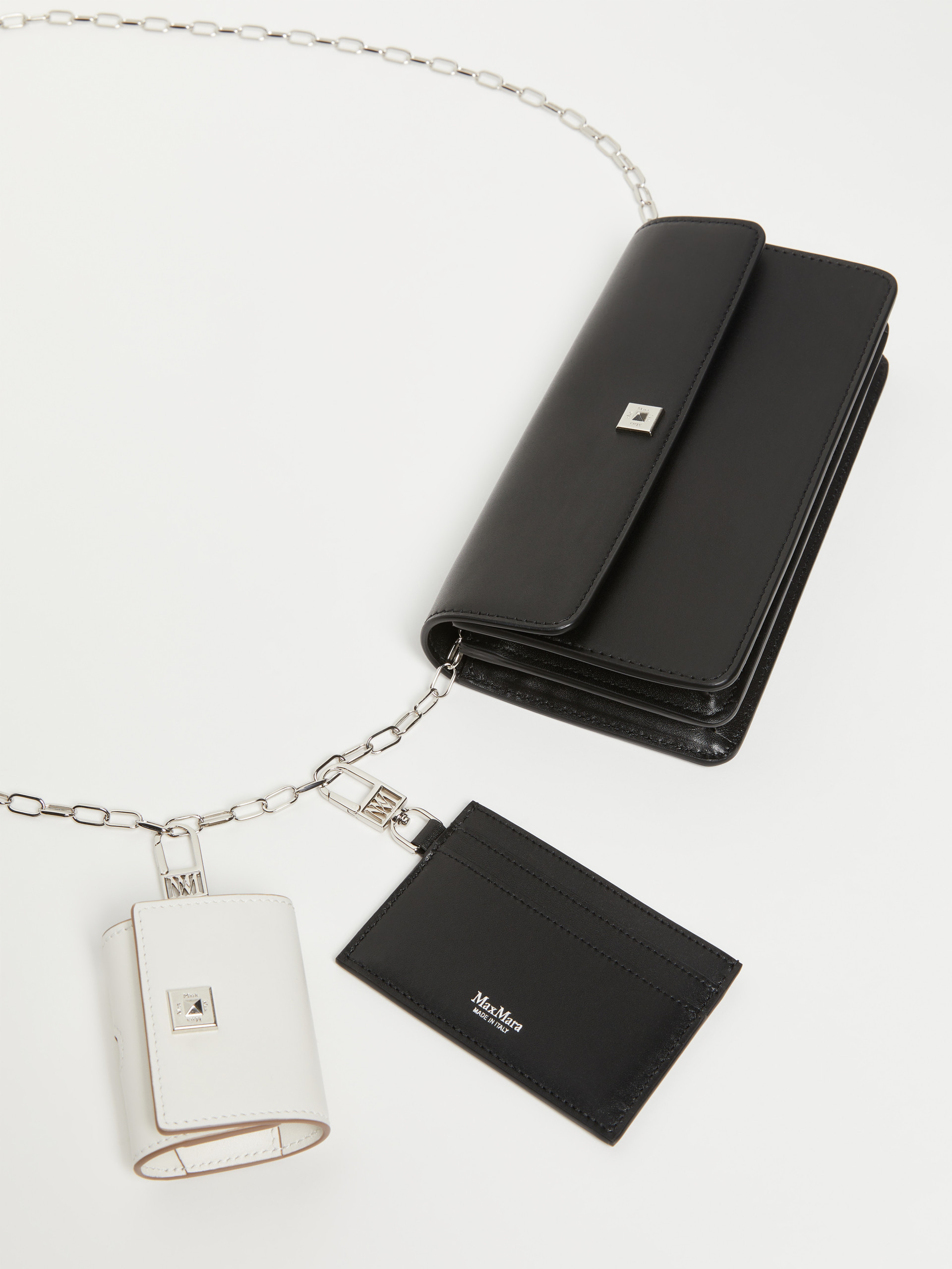 Max Mara Leather Phone Pouch In Black