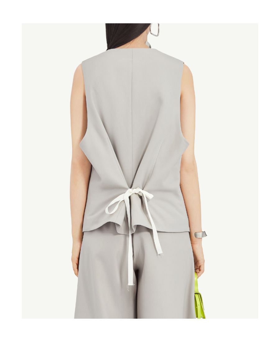 Mm6 Maison Margiela V-neck Padded Waistcoat In White