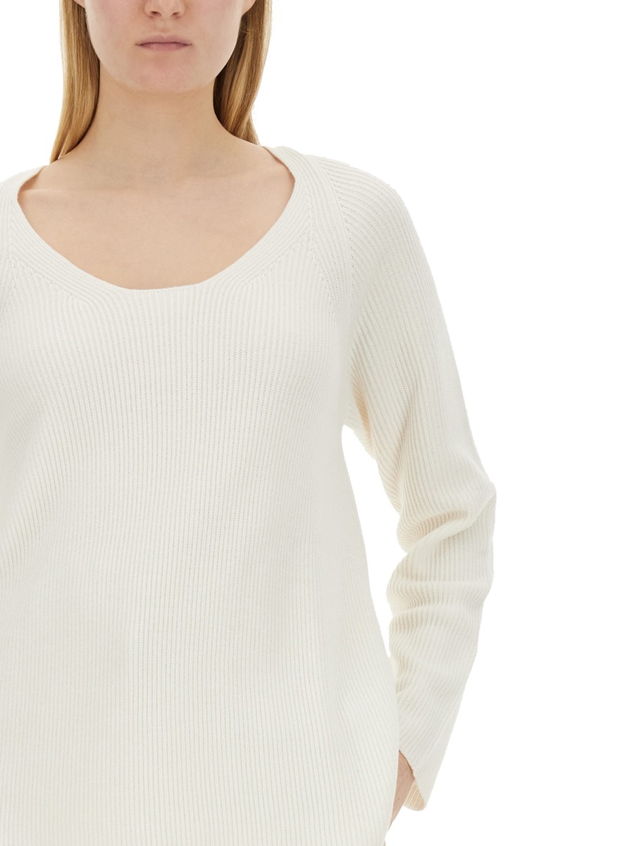 Fabiana Filippi V-neck Sweater With Ribbed Texture And Side Slits In White