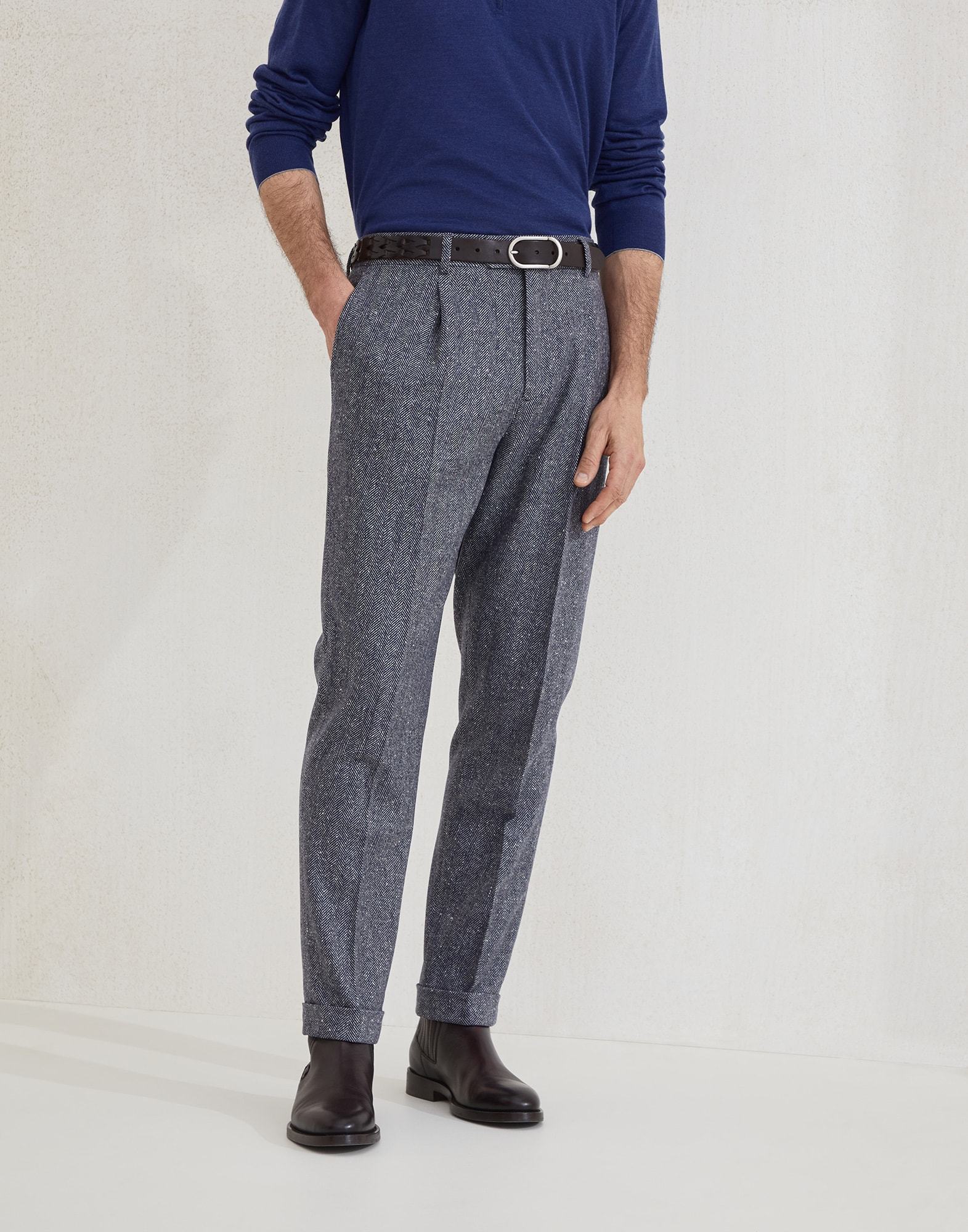 Brunello Cucinelli Pleated Tapered Trousers In Gray