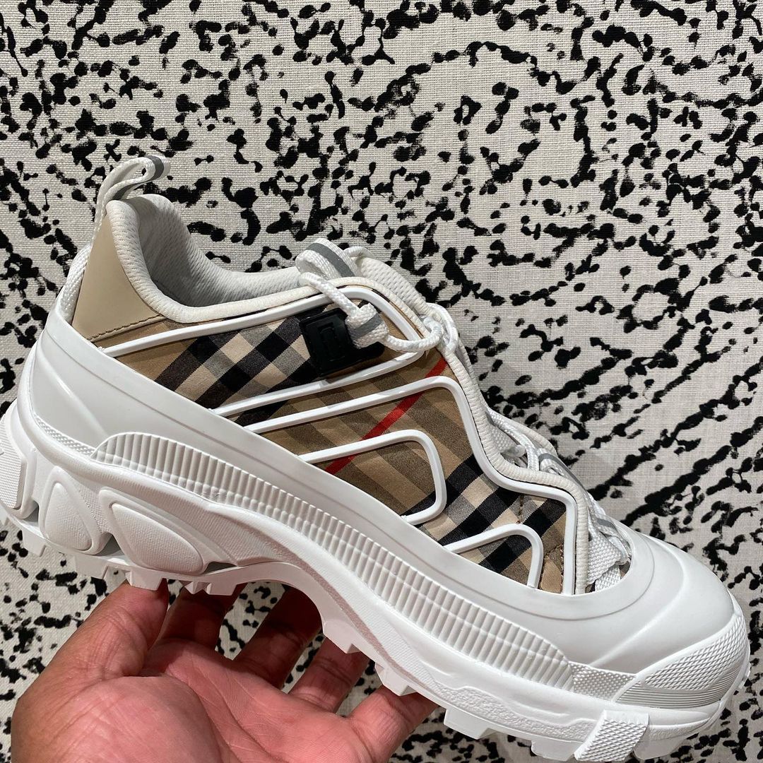 Burberry Arthur Vintage Check Sneakers In White