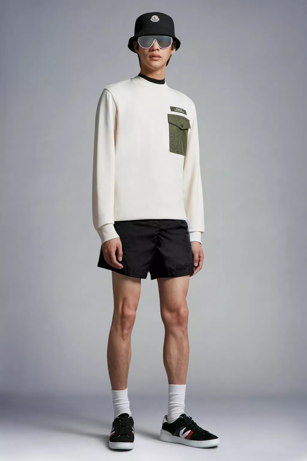 MONCLER MONCLER LOGO PATCH DRAWSTRING SWIM SHORTS