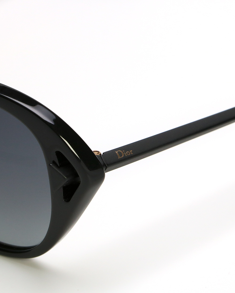 Dior Logo Sunglasses In Black