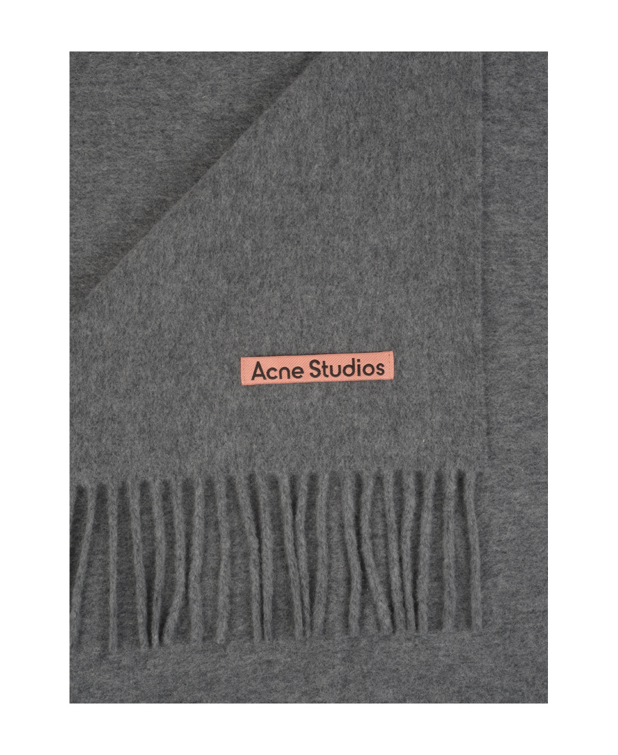 Acne Studios Logo Patch Fringed-edge Scarf In Gray