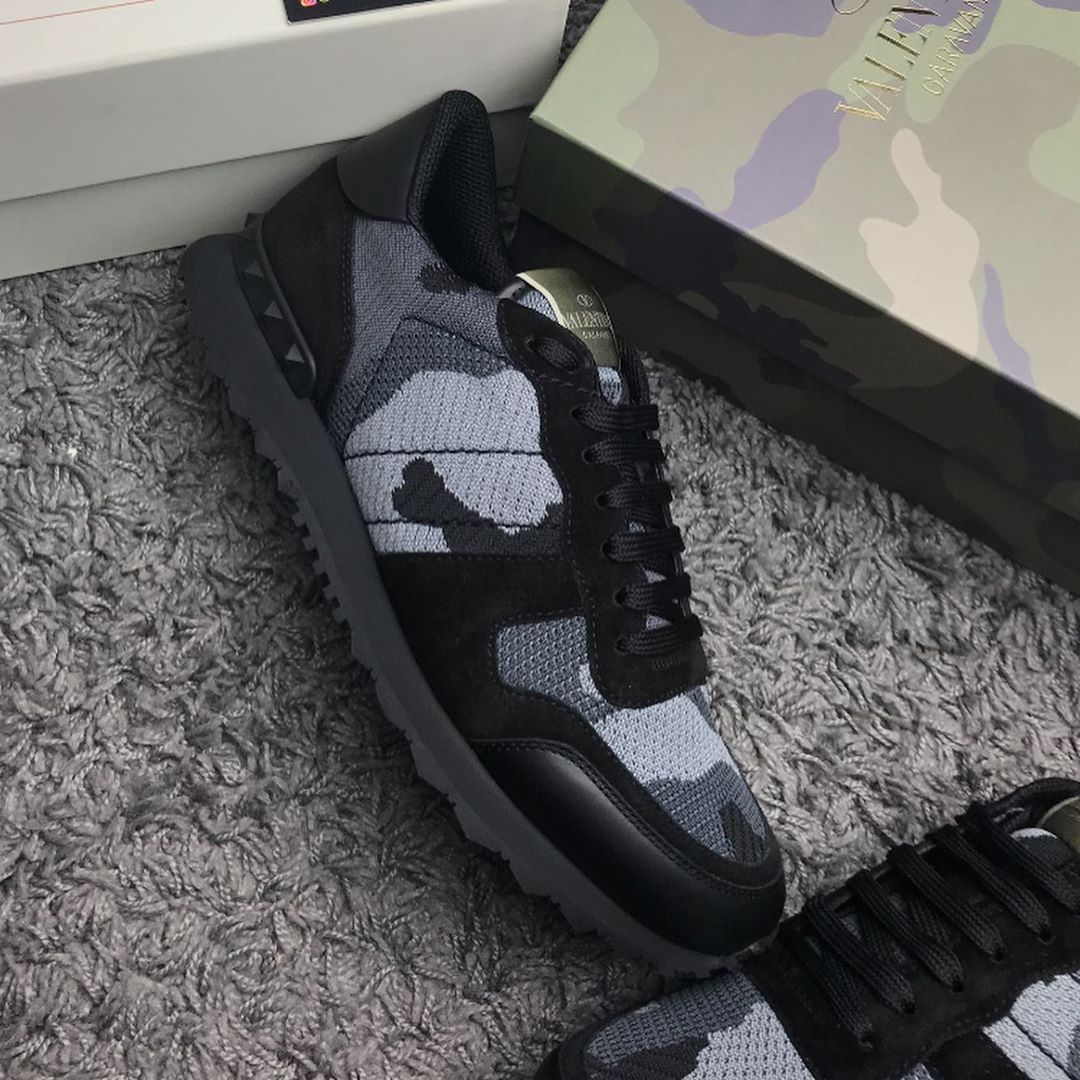 Valentino Garavani Mans Rockrunner Camouflage Noir Leather And Fabric Sneakers In Black