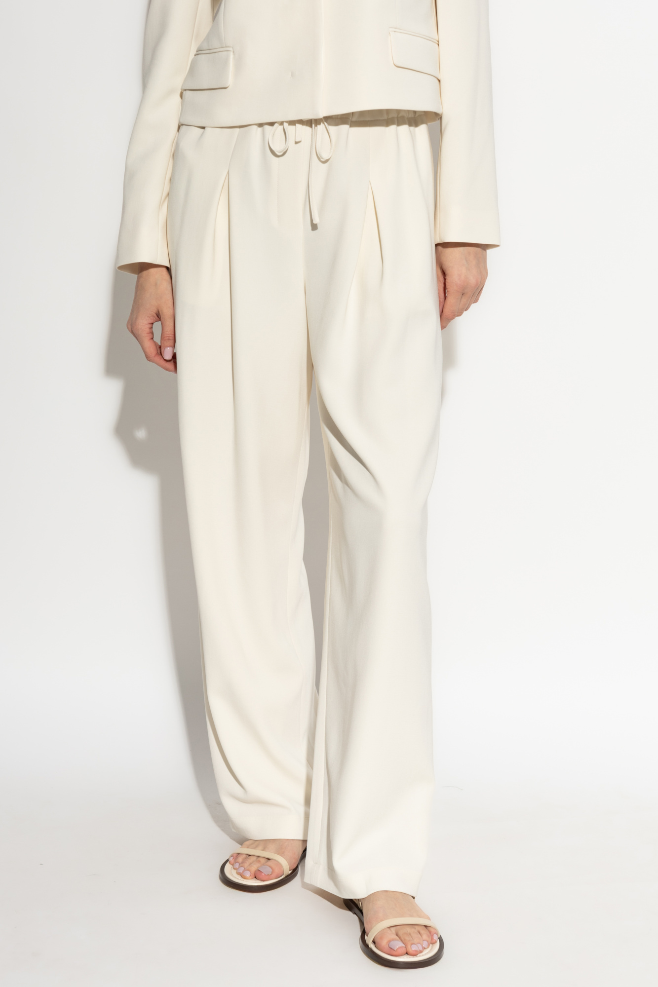 Theory Elastic Waist Casual Pants In White