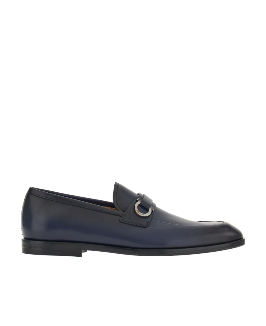 Ferragamo Gancini Decorated Mokasin Shoes In Blue