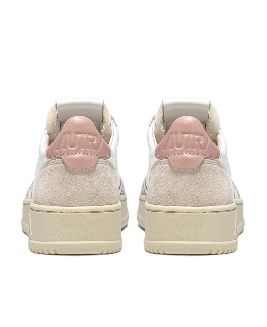 Shop Autry Medalist Low-top Sneakers In Nude