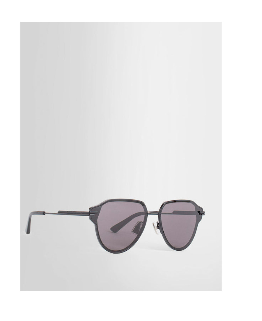 Bottega Veneta Logo Sunglasses In Gray
