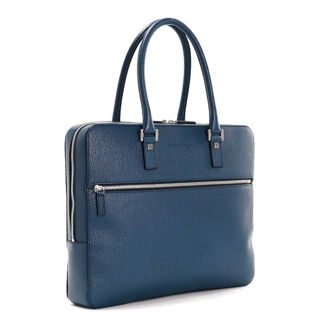 Ferragamo Logo Details Handbag In Blue