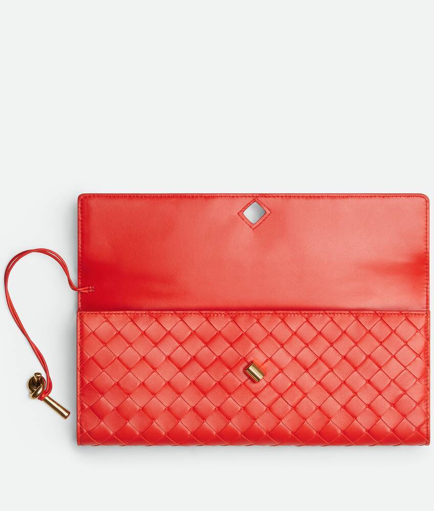 Bottega Veneta Andiamo Clutch In Red
