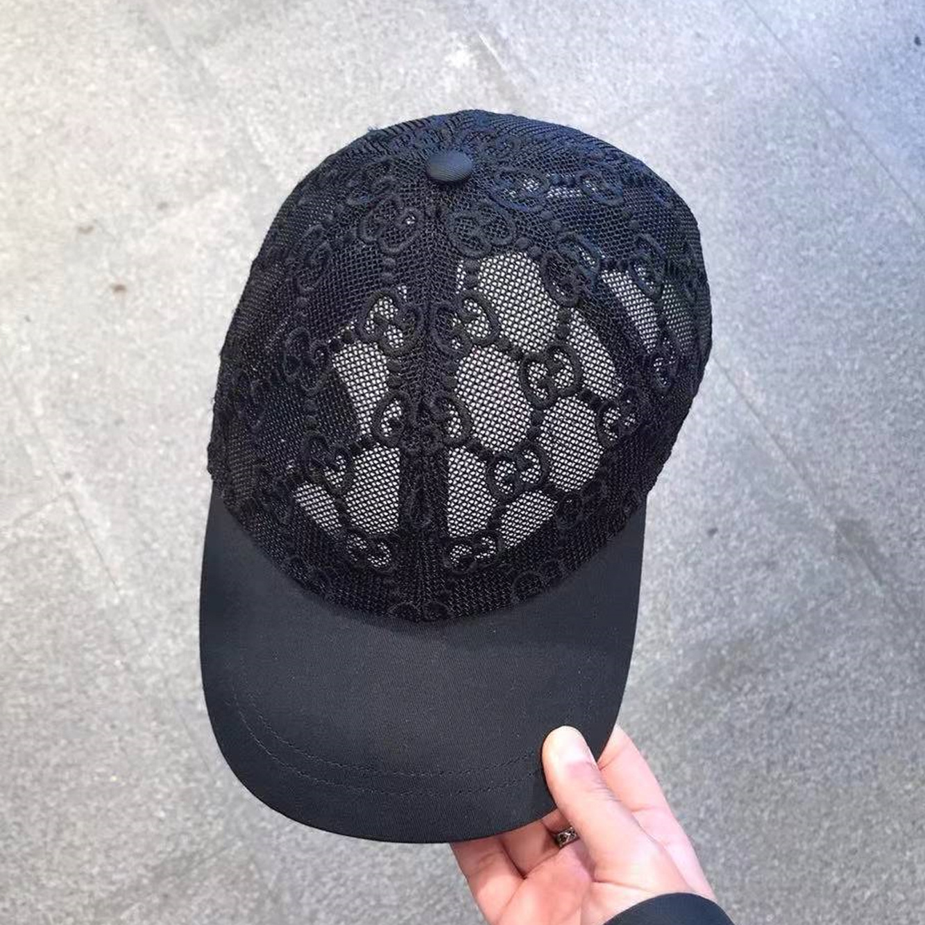 Gucci Tonal Gg Supreme Logo Net Cap In Black