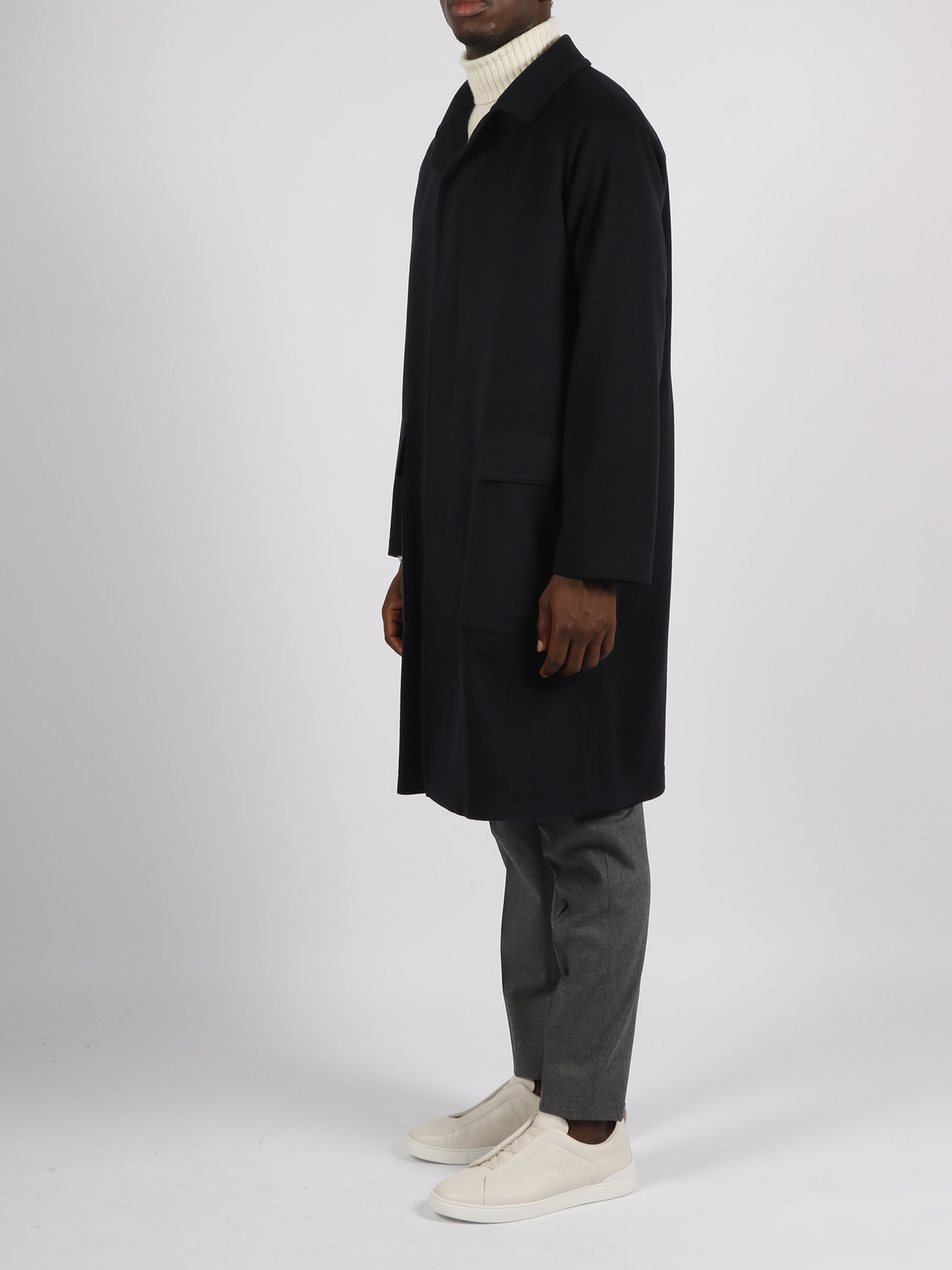 Tagliatore Lapel Long-sleeved Coat In Black