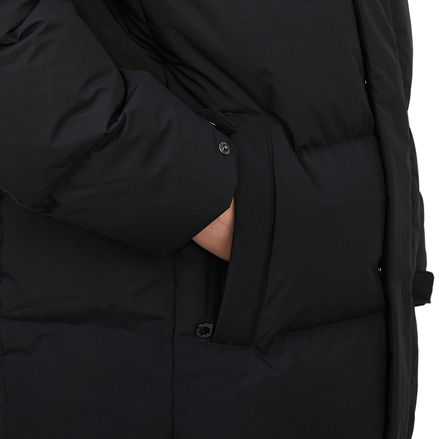 Duvetica Long-sleeved Down Jacket In Black