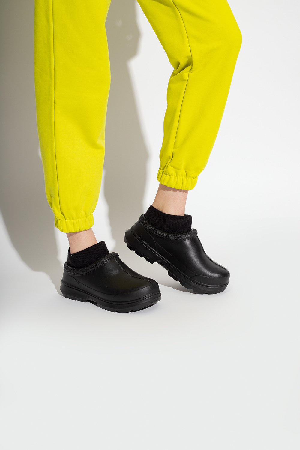 UGG UGG TASMAN X ROUND TOE ANKLE BOOTS