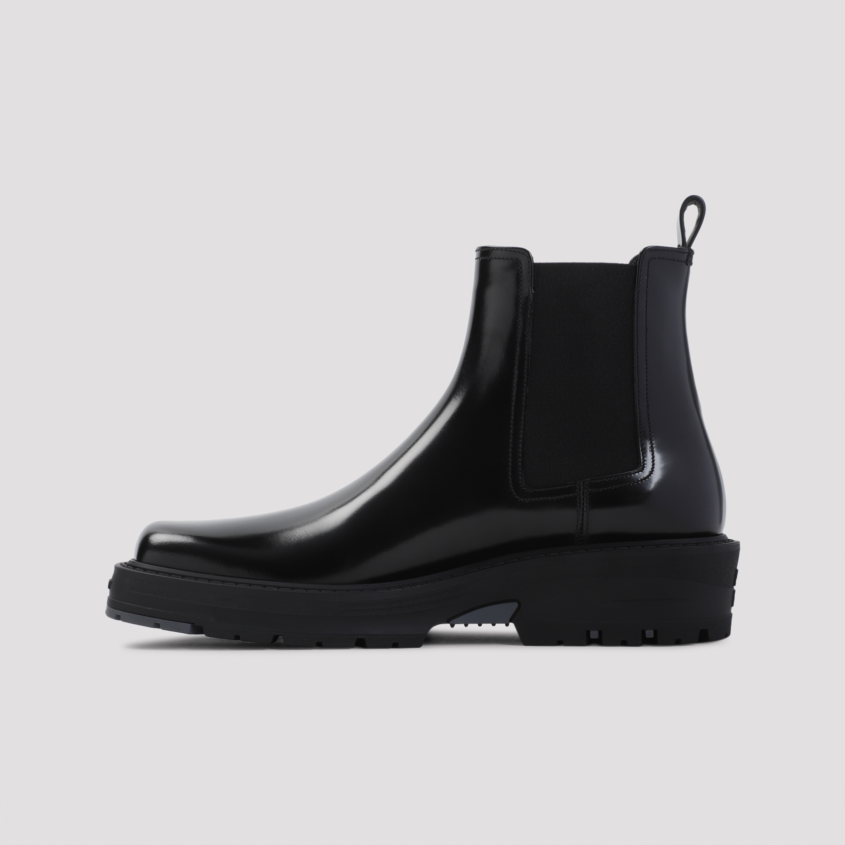 Givenchy Man Black Smooth Leather Chelsea Boot In Black