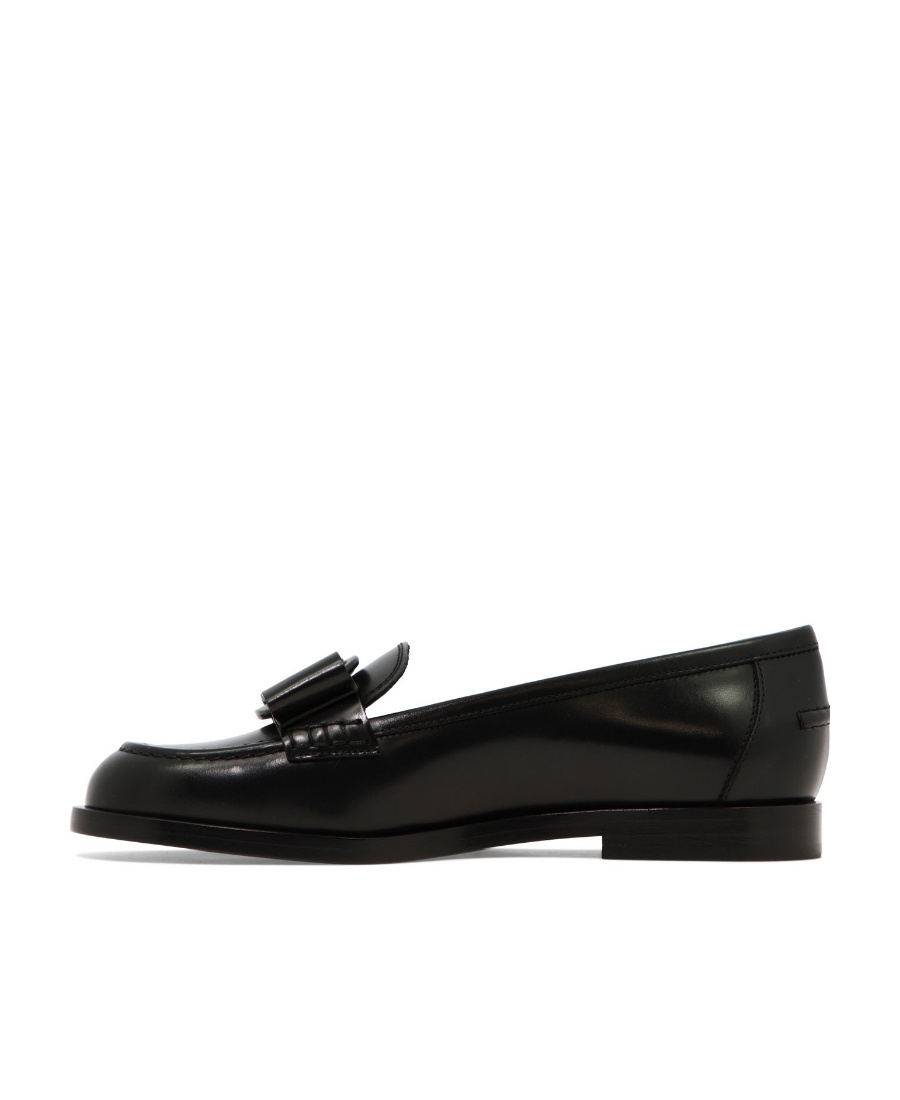 Ferragamo Vivaldo Leather Ballerina Shoes In Black