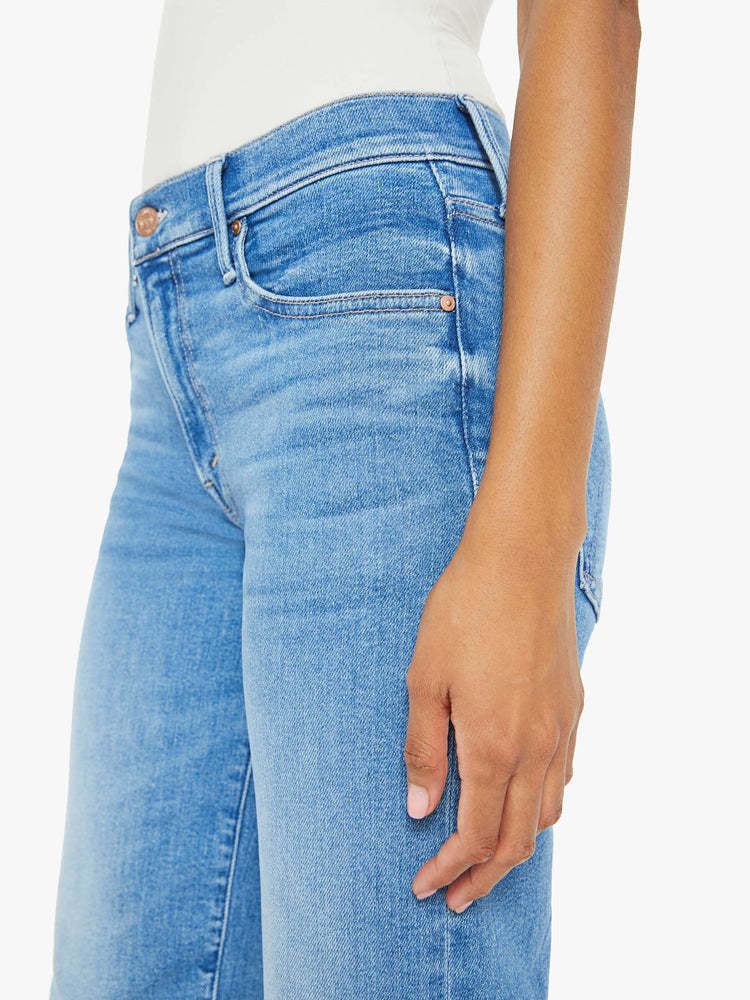 Mother The Patch Pocket Mid Rise Maven Ankle Avant Gardener Jeans In Blue