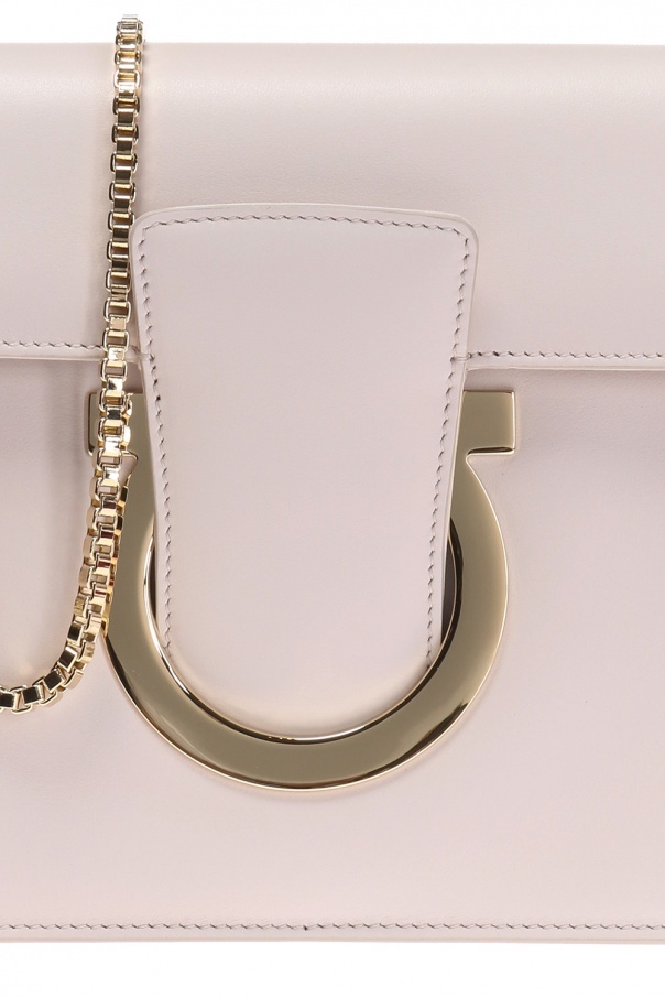 Ferragamo Logo Details Shoulder Bag In Pink