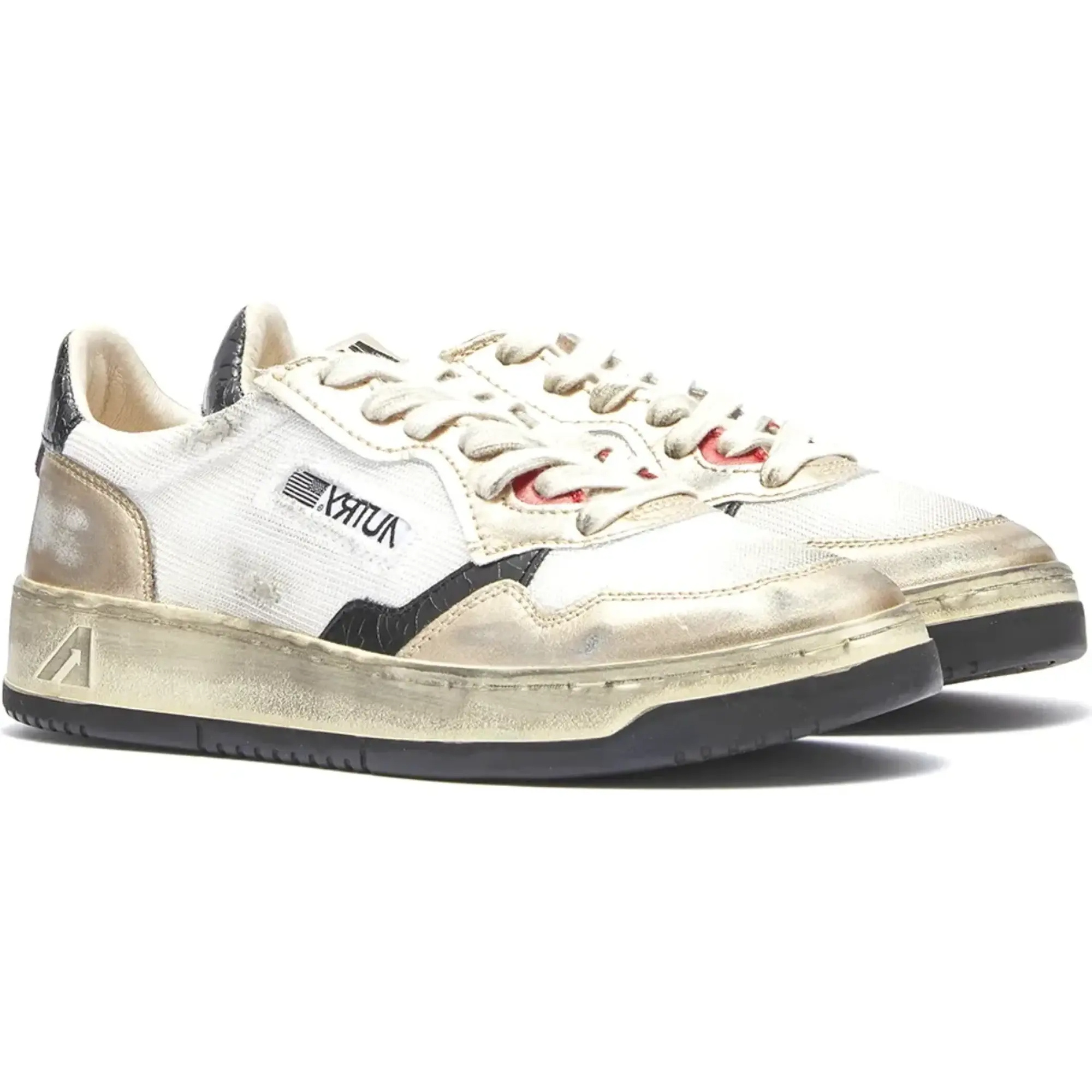 Autry Super Vintage Medalist Low-top Sneakers In Nude