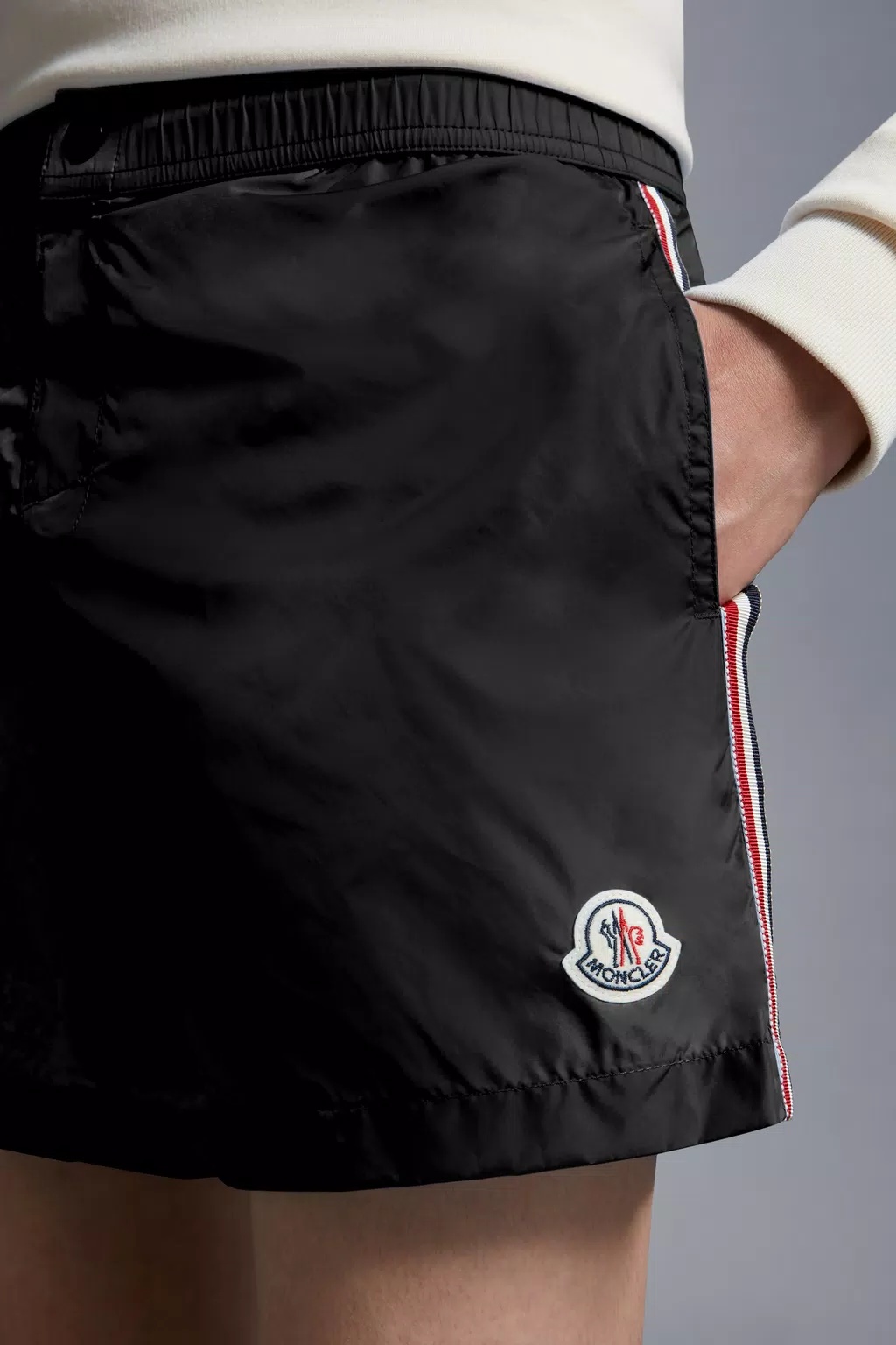 MONCLER MONCLER LOGO PATCH DRAWSTRING SWIM SHORTS