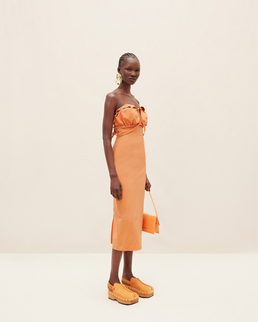 Jacquemus 231dr042 1084 750 In Orange